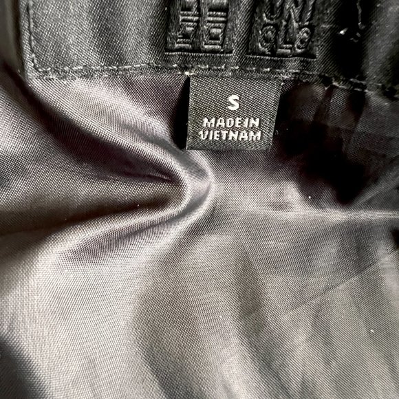 UniQlo Down Puffer Gray Vest - Size Small - Picture 6 of 7